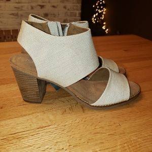 TOMS Cutout Heel